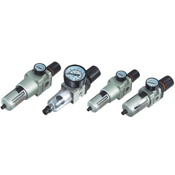 SMC��ϵ�К�Դ̎��